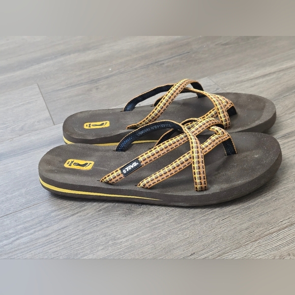 Teva Shoes - Teva Womens Flip Flops Size 9 Neutral Colorway Yellow Tan BrownFall Casual Comfy